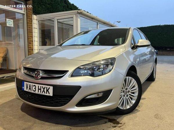 Vauxhall Astra 1.6 16V SE Sports Tourer 5dr Petrol Auto Euro 5 (115 ps)